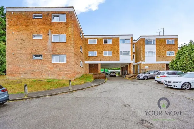 Photo 3 — Clarendon Road, Harpenden, Hertfordshire, AL5