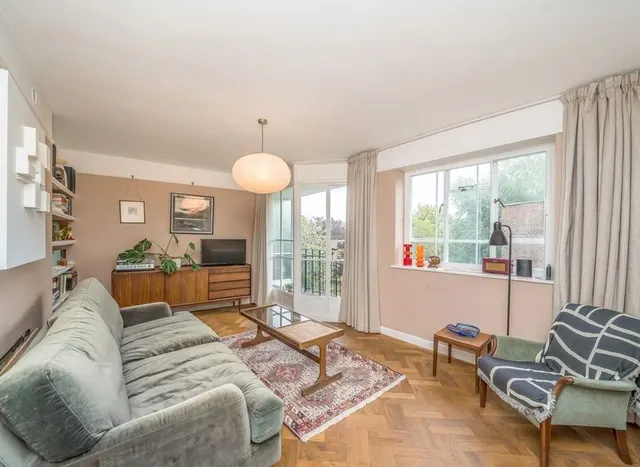 Photo 2 — Peckham Rye, East Dulwich, SE22