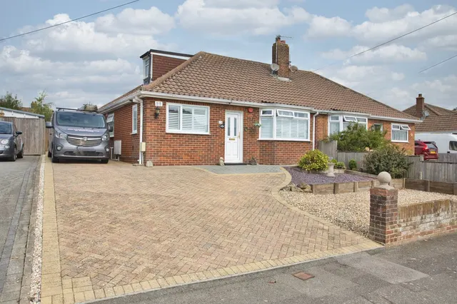 Broadview, Folkestone, CT20, photo 1