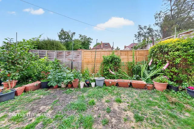 St. James Avenue, Sutton, SM1, photo 1