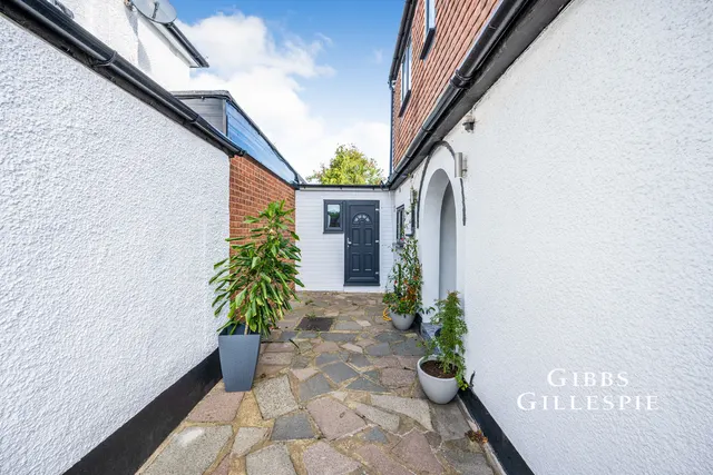 Wimborne Drive, Pinner Fees Apply, HA5, photo 2