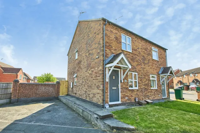 Finch Close, Woodville, DE11, photo 1