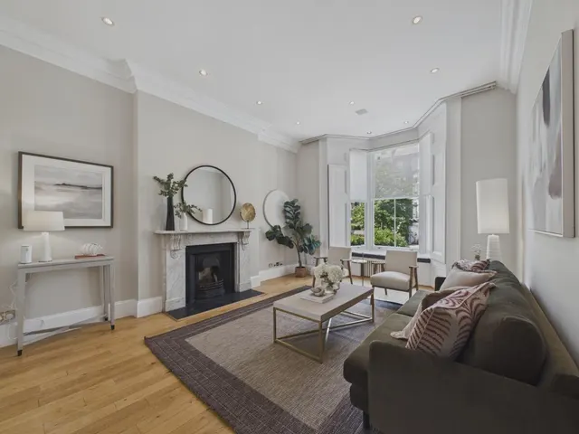 Steeles Road, Belsize Park, NW3, photo 1