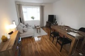 Warham Road, South Croydon, photo 1