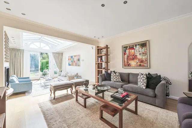 Photo 3 — 14 Orchard Avenue, London