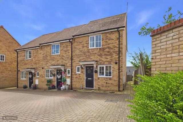 Parker Crescent, Sawtry, PE28, photo 1