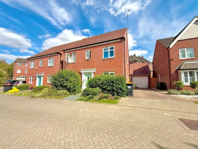 Fieldstone, Houghton Regis LU5 5QU, photo 1