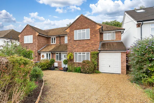 Cabrera Avenue, Virginia Water, GU25, photo 2