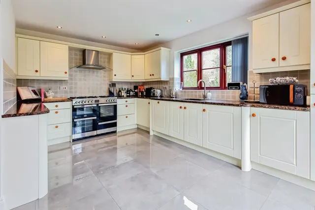 4 bedroom house, Helens Close, Huntingdon, PE26