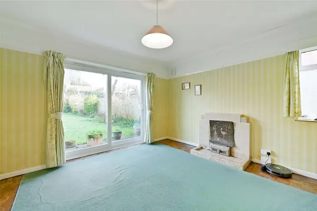 Photo 3 — Blenheim Drive, Oxford, Oxfordshire, OX2 8DG