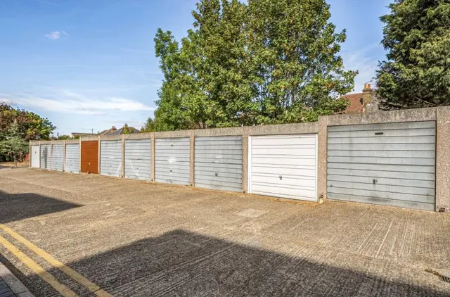 Woodcote Road, Wallington, SM6, photo 3