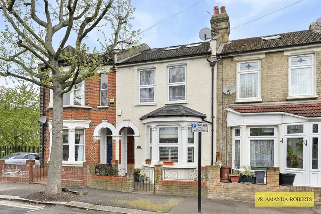 Salop Road, London, photo 1