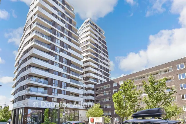 Beck Square, Leyton, E10, photo 1