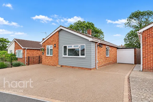 Pyesand, Frinton-On-Sea, CO13, photo 1