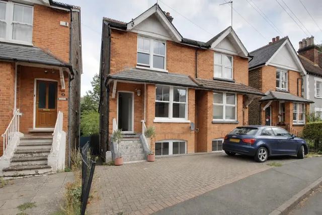 Oakdene Road, Redhill, photo 1