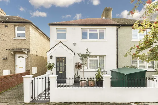 Murray Terrace, W5, photo 1