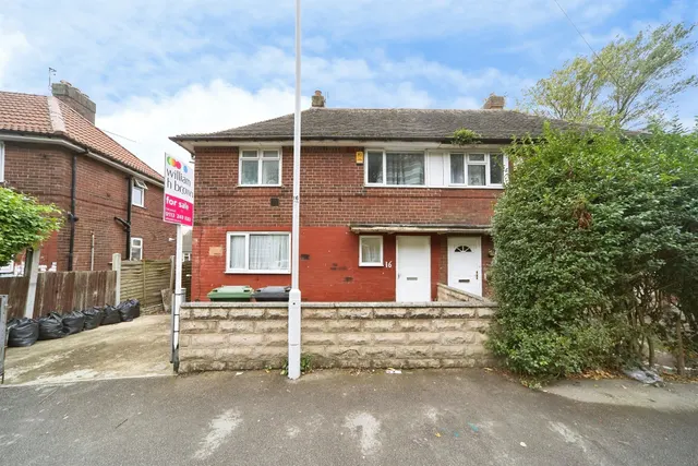 St. Wilfrids Circus, Leeds, LS8, photo 1