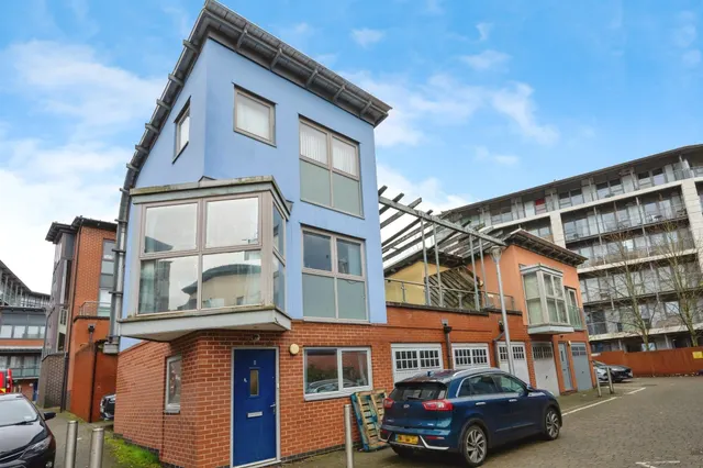 Bradshaw Close, Birmingham, B15, photo 1