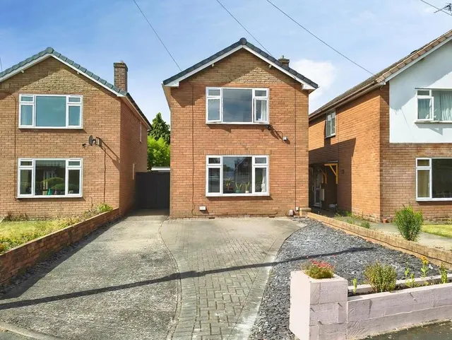 Laurel Drive, Newport, Shropshire, TF10, photo 1