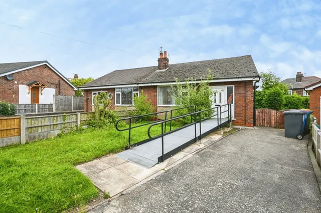 St. Stephen Road, Great Sankey, Warrington, Cheshire, WA5, photo 1
