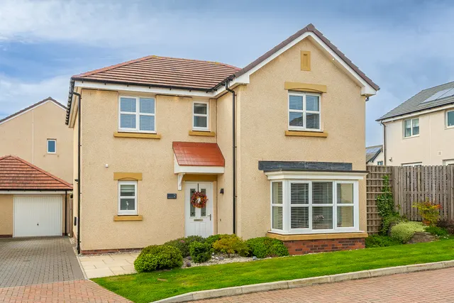 Torrance Place, Gilmerton, EH17, photo 1