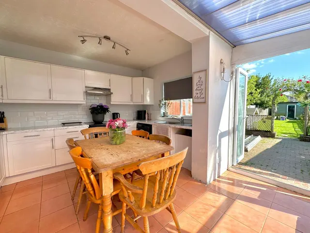 Photo 2 — Whitby Grove, Swindon, Wiltshire, SN2 1NA