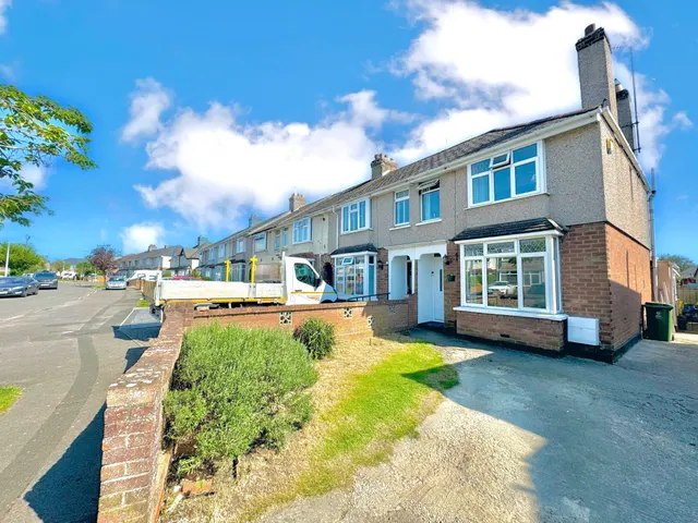 Whitby Grove, Swindon, Wiltshire, SN2 1NA, photo 1