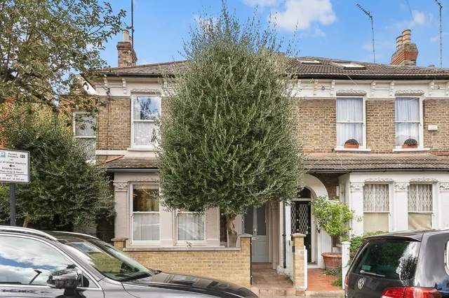Henning Street, London, SW11, photo 3