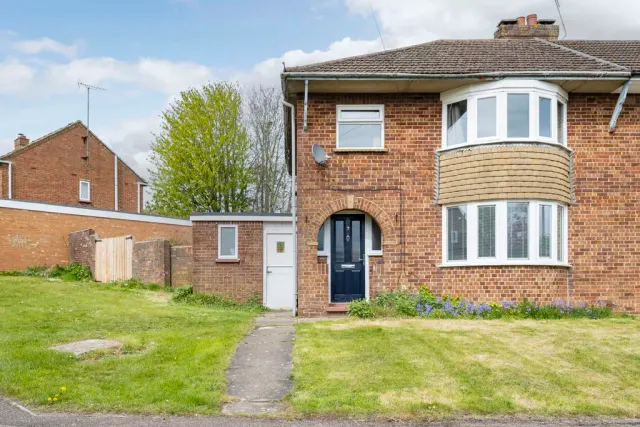 St. Pauls Road, Bletchley, Milton Keynes, Buckinghamshire, MK3 5EF, photo 1