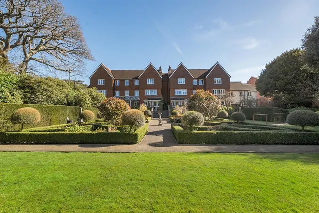 Bishops Down Road, Tunbridge Wells, TN4, photo 1
