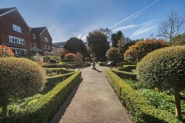 Bishops Down Road, Tunbridge Wells, TN4, photo 2