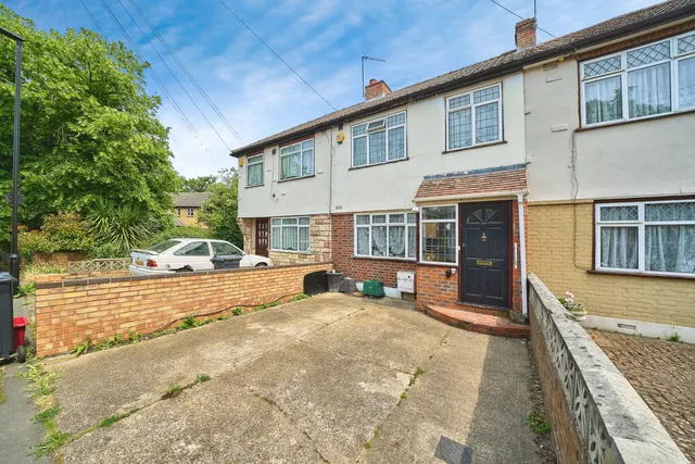 New Road, Feltham, TW14, photo 2