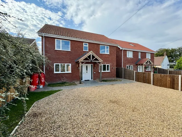 Brandon Road, Methwold, photo 1