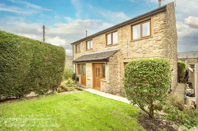 Hawthorn Road, Slaithwaite, HD7, photo 1