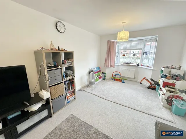 Ombersley Drive, Royal Park, CV11, photo 2