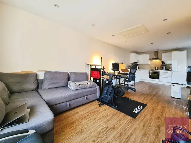 Wood Street, Glossop, SK13, photo 1