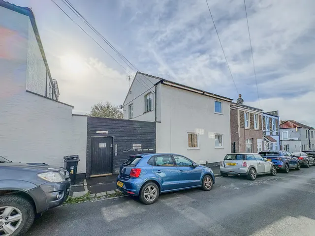 Eton Road, Bristol, BS4, photo 1