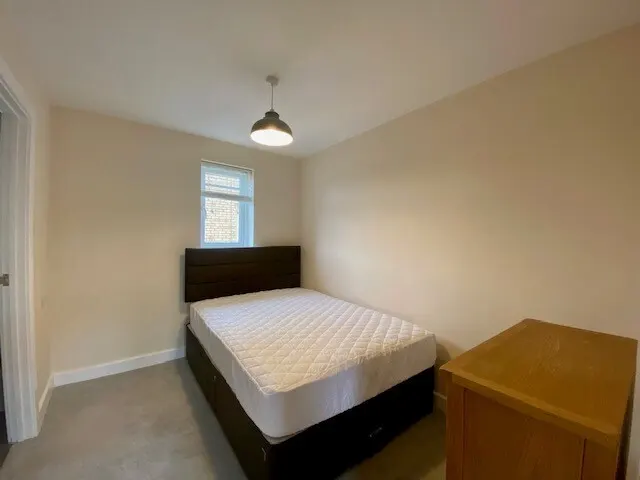 Foster Close, Aylesbury, HP20, photo 3