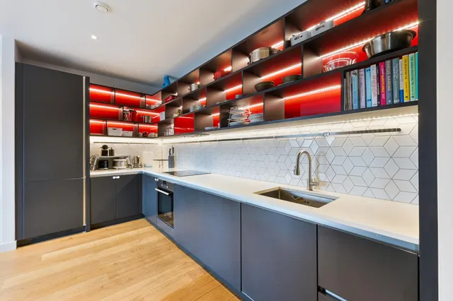 Modena House, London, E14, photo 2