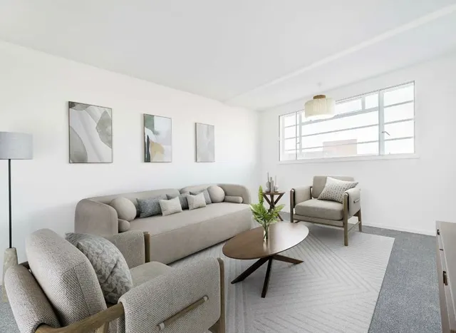 Photo 2 — Sheen Road, Richmond, TW9