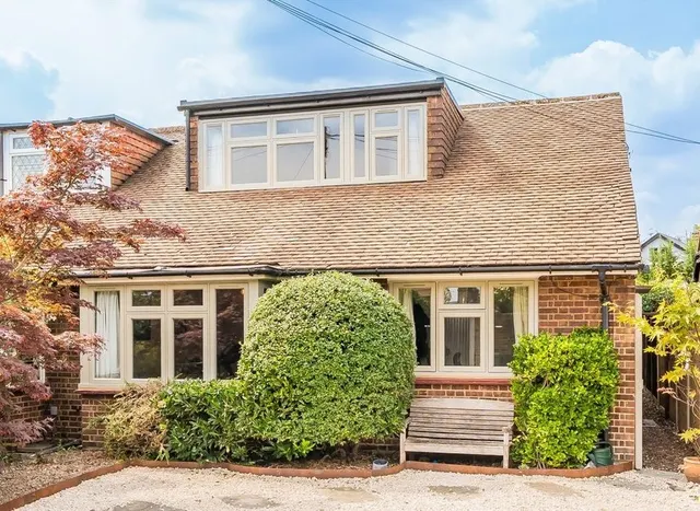 Arlington Close, Twickenham, TW1, photo 1