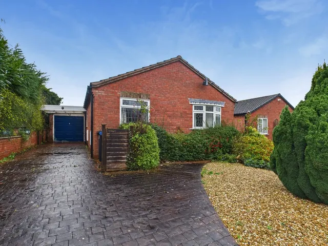 Corve Way, Ashgate, photo 1