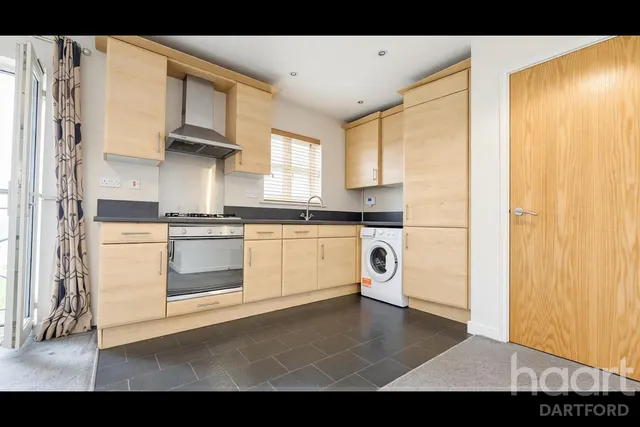 Sandpiper Close, DA9, photo 3