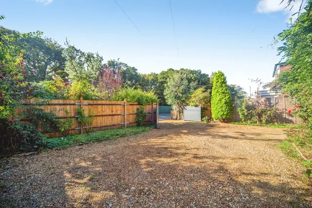 Burgess Road, Southampton, SO16, photo 3