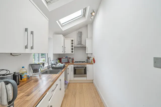 Photo 3 — 14a, Culverden Road, London