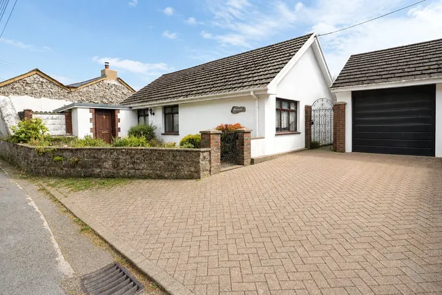 Buzzacott Lane, Combe Martin, EX34, photo 1