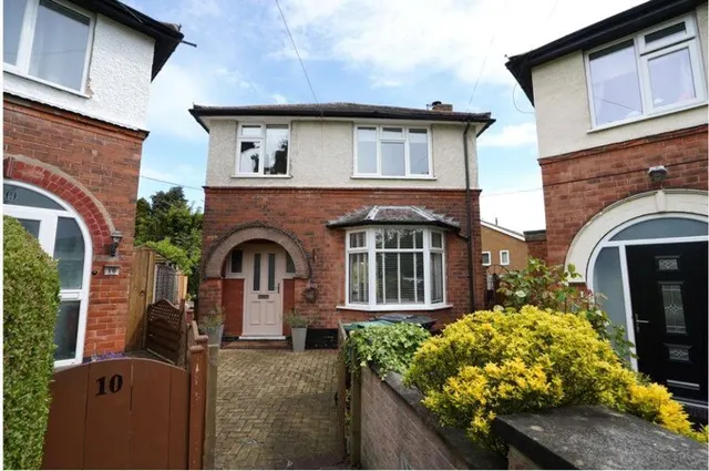 Priory Crescent, Gedling, Nottingham, Nottinghamshire, NG4, photo 1