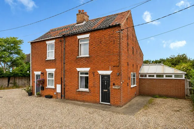 Buckenham Road, Attleborough, Norfolk, NR17, photo 1