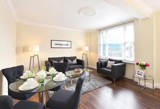 2 bedroom flat — Hill Street, London, W1J