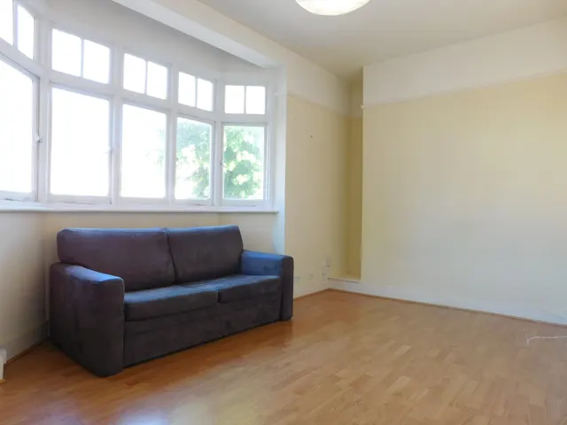 Radbourne Avenue, Ealing, W5, photo 1